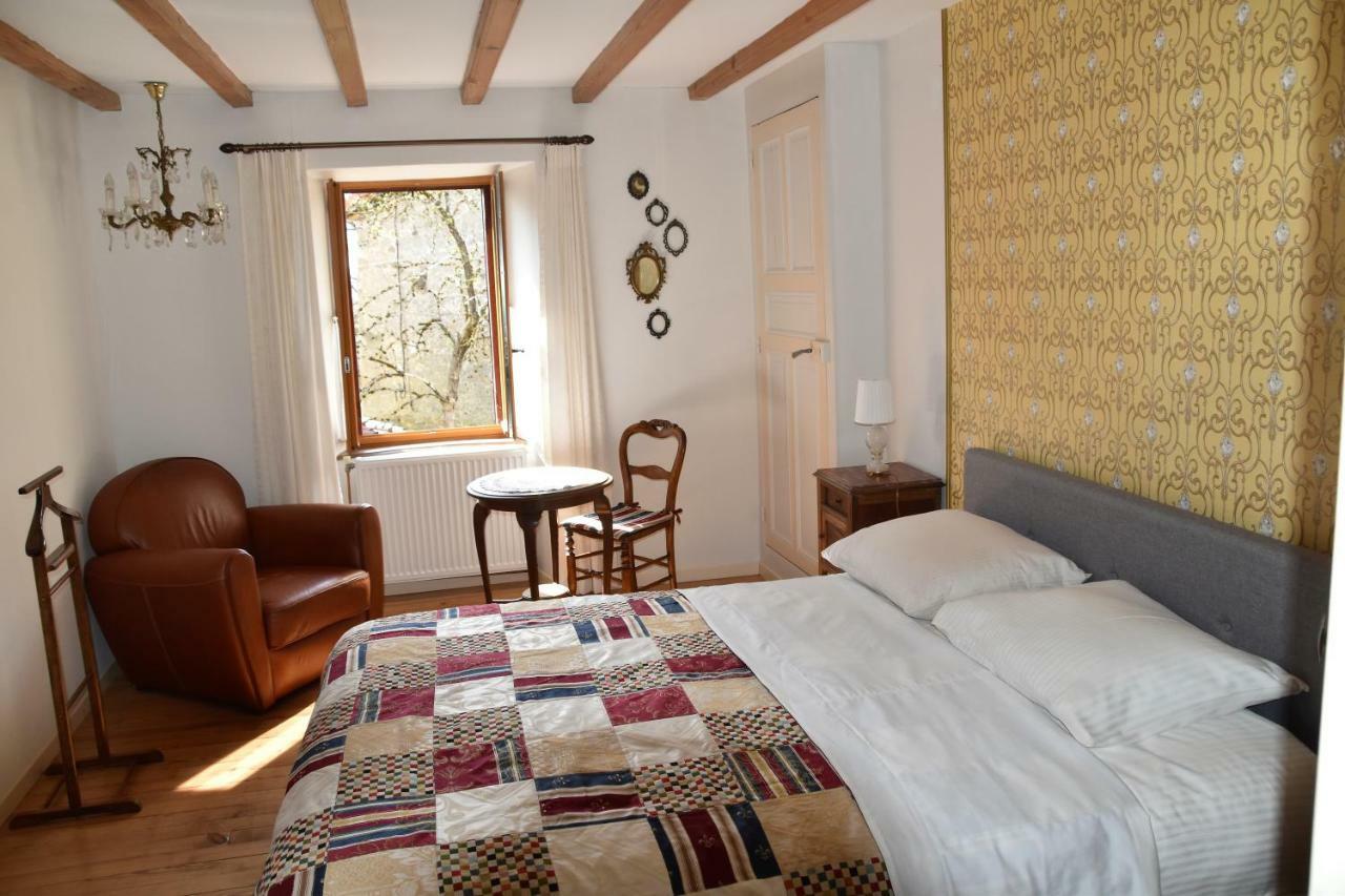 Bed and Breakfast L'Embellie Bertignat Exterior foto